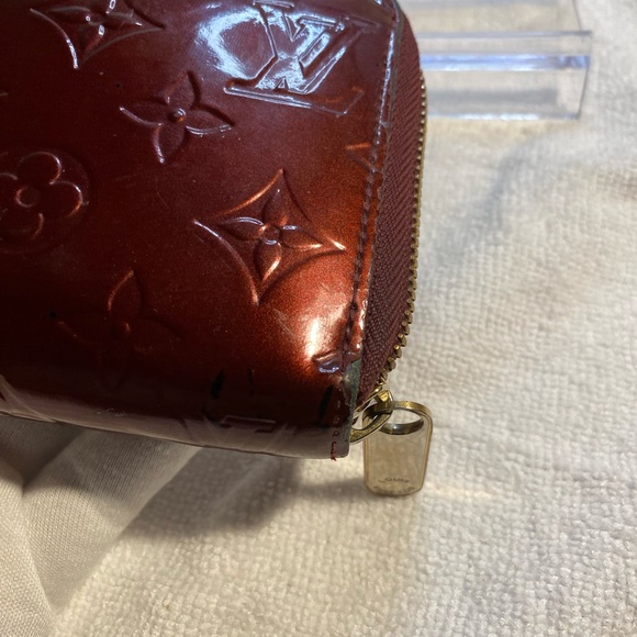 Louis Vuitton authentic vin Burgundy Monogram Vernis Zippy - Picture 13 of 13